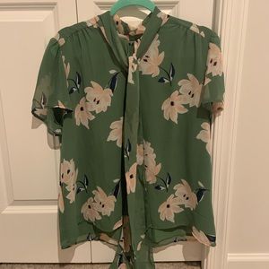 Floral blouse 💚